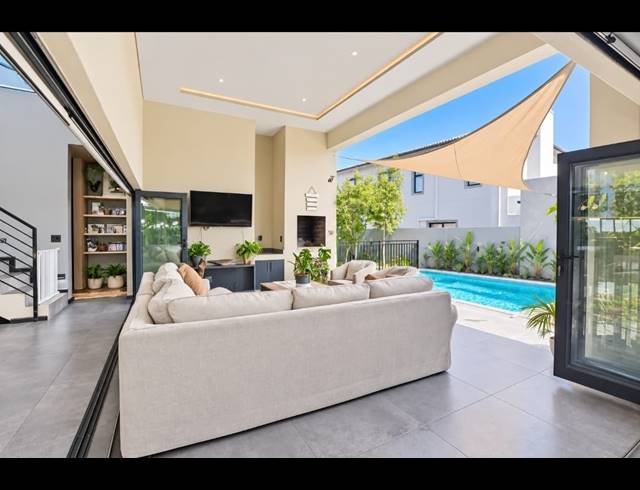 4 BEDROOM FREESTANDING FOR SALE IN SAGEWOOD